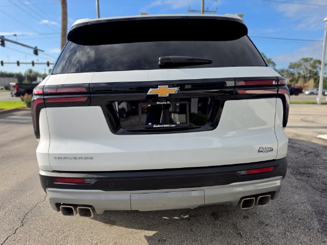 Used 2026 Chevrolet Traverse LT FWD image 4