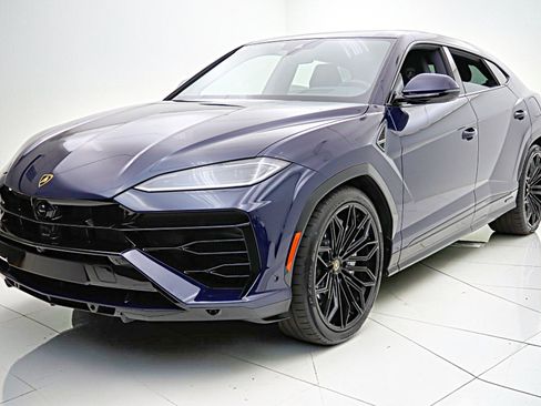 Used 2025 Lamborghini Urus SE AWD/4WD image 2