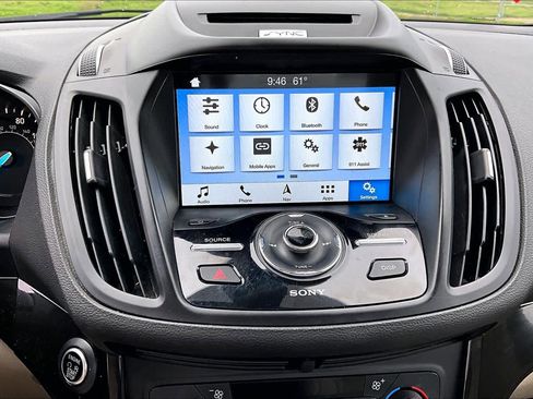 Used 2017 Ford Escape Titanium image 6