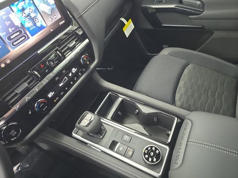 New 2026 Nissan Pathfinder SV image 24