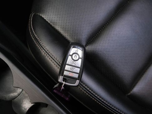 Used 2022 Ford Escape SEL image 45