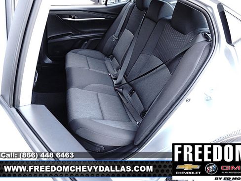 Used 2025 Toyota Camry LE image 10