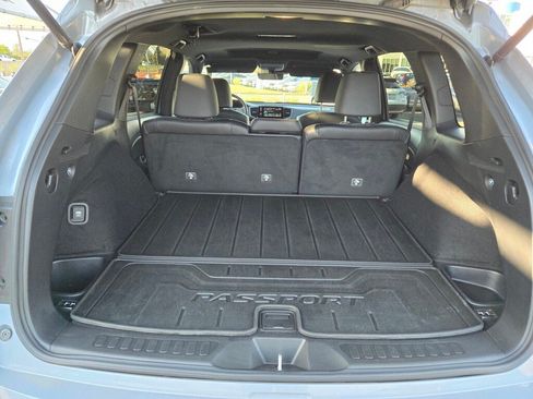 Certified 2025 Honda Passport EX-L image 10