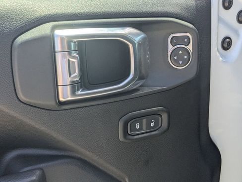 Used 2026 Jeep Gladiator Sport AWD/4WD image 14