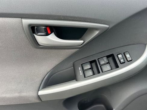 Used 2010 Toyota Prius II image 10