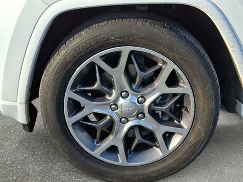 Used 2021 Jeep Grand Cherokee Overland image 9