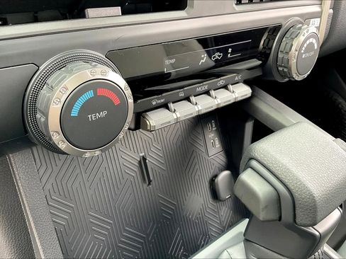 New 2025 Toyota Tacoma SR5 image 19