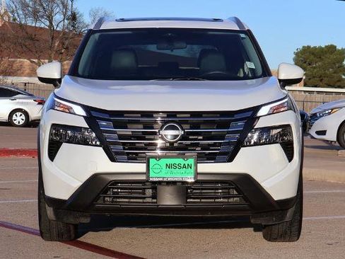 Certified 2024 Nissan Rogue SV w/ SV Premium Package image 4