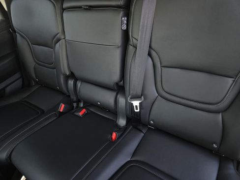 New 2026 Nissan Armada SV image 12