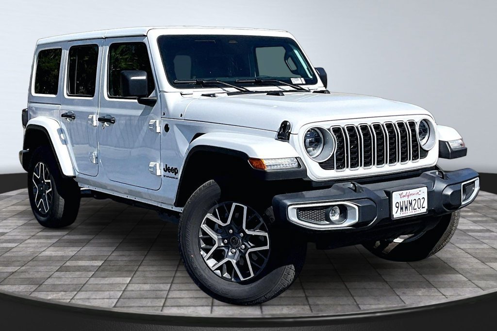 Used 2026 Jeep Wrangler Unlimited Sahara AWD/4WD image 31
