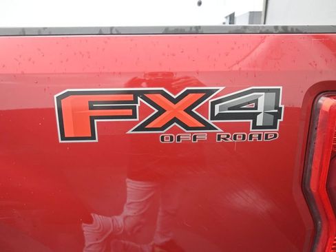 Used 2021 Ford F250 Lariat w/ Lariat Ultimate Package AWD/4WD image 2