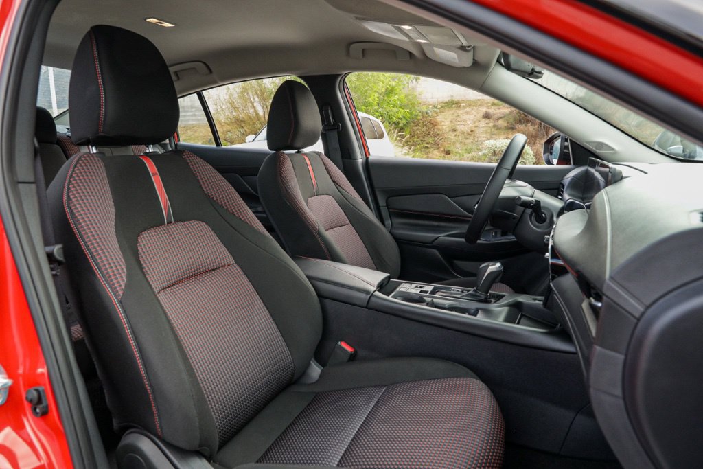Used 2026 Nissan Sentra SR w/ Floor Mat Package FWD image 20