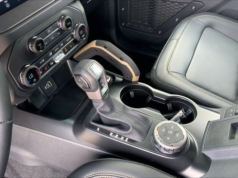 New 2026 Ford Bronco Badlands AWD/4WD image 7