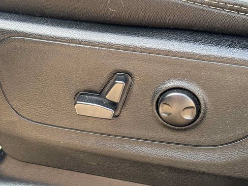 Used 2022 RAM 1500 Big Horn AWD/4WD image 14