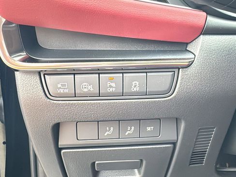 New 2026 MAZDA MAZDA3 Hatchback w/Premium Plus Pkg image 9