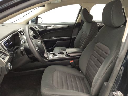 Used 2020 Ford Fusion SE FWD image 17