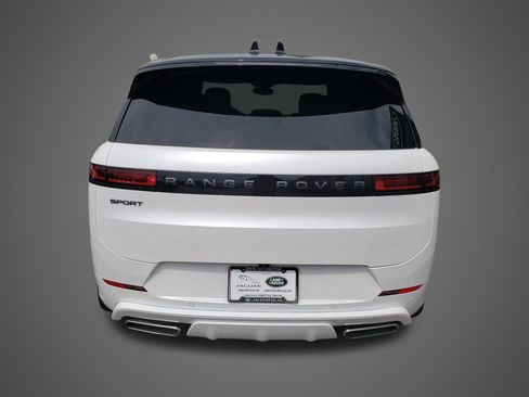 New 2026 Land Rover Range Rover Sport Dynamic SE AWD/4WD image 8