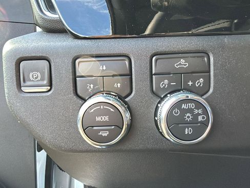 New 2026 GMC Sierra 2500 SLE w/ SLE Value Package; image 16