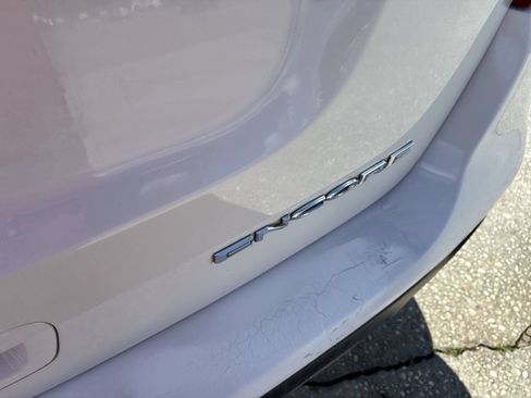 Certified 2019 Buick Encore Essence FWD image 29