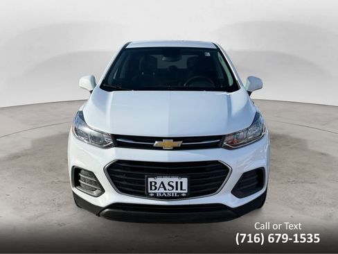 Used 2021 Chevrolet Trax LS w/ Tint and Cruise Package image 8