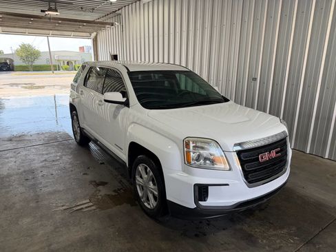 Used 2017 GMC Terrain SLE FWD image 4