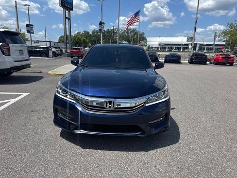 Used 2017 Honda Accord Sport image 2