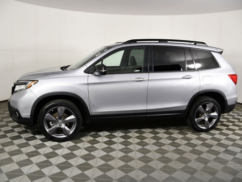 Used 2021 Honda Passport Touring image 9