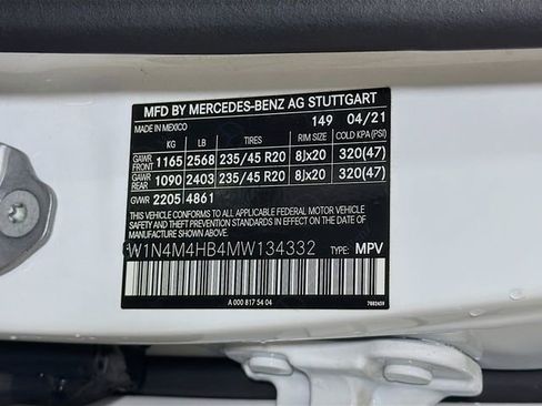 Used 2021 Mercedes-Benz GLB 250 4MATIC image 35