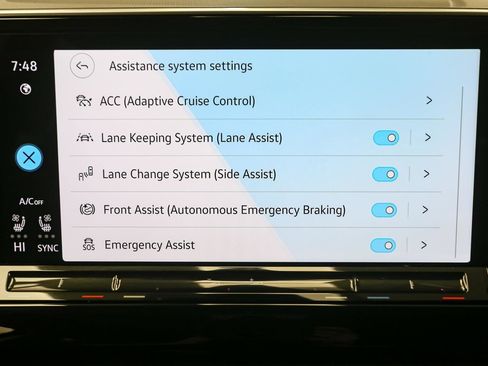 Used 2024 Volkswagen Atlas SE w/ Black Wheel Package image 30