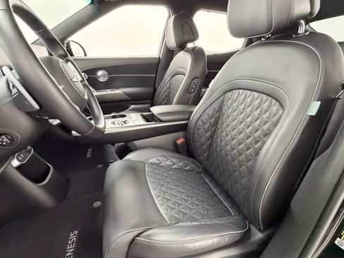 Used 2025 Genesis GV60 Performance AWD/4WD image 31