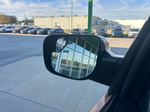 Used 2019 Nissan Titan Platinum Reserve w/ Platinum Utility Package image 19