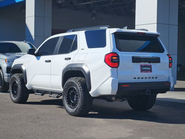 Used 2025 Toyota 4Runner SR5 AWD/4WD image 6