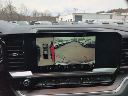 Used 2022 GMC Sierra 1500 SLT w/ SLT Premium Plus Package image 11