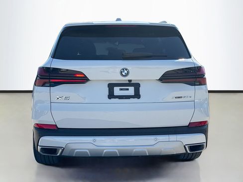 New 2025 BMW X5 xDrive50e w/ Climate Comfort Package image 5
