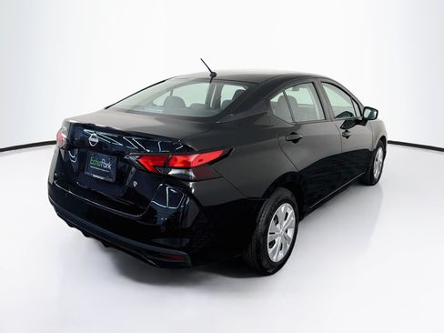 Used 2025 Nissan Versa S FWD image 9