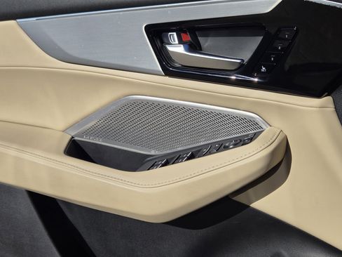 Certified 2023 Acura MDX SH-AWD w/ Technology Package image 23