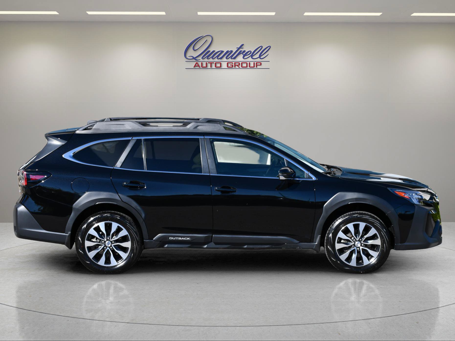 Used 2024 Subaru Outback Limited w/ Popular Package #2 AWD/4WD image 3