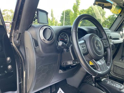 Used 2017 Jeep Wrangler Sport w/ Quick Order Package 24S AWD/4WD image 22