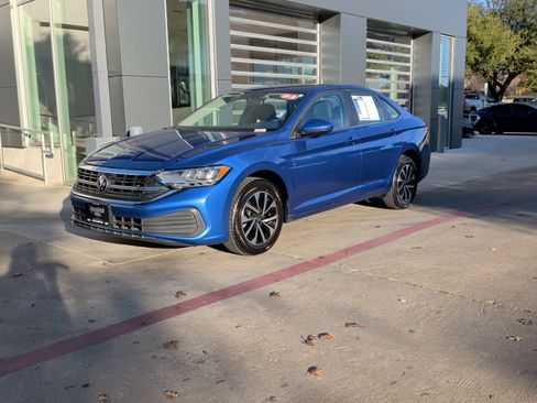 Used 2023 Volkswagen Jetta S image 5