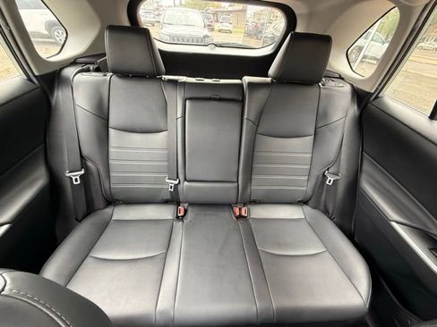 Used 2022 Toyota RAV4 XLE Premium AWD/4WD image 18
