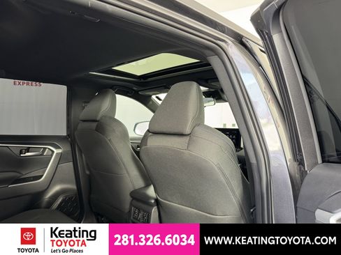 Used 2025 Toyota RAV4 SE w/ Convenience Package AWD/4WD image 19