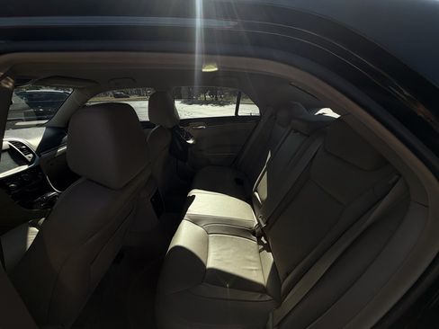Used 2014 Chrysler 300 AWD image 14