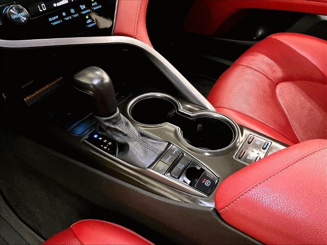 Used 2021 Toyota Camry XSE w/ Navigation Package FWD image 16