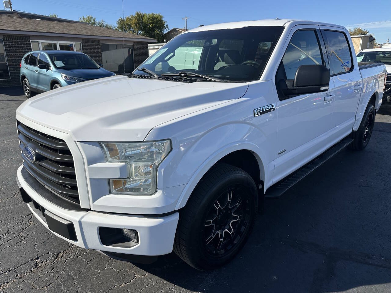 Used 2015 Ford F150 XLT w/ Equipment Group 302A Luxury RWD image 3