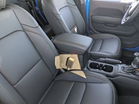 New 2025 Jeep Gladiator Sport image 7