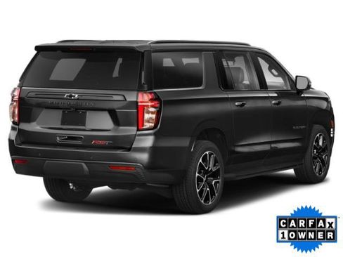 Used 2022 Chevrolet Suburban RST w/ Luxury Package RWD image 2