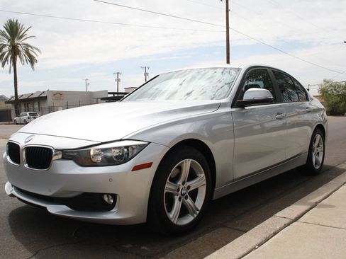 Used 2014 BMW 320i Sedan RWD image 7