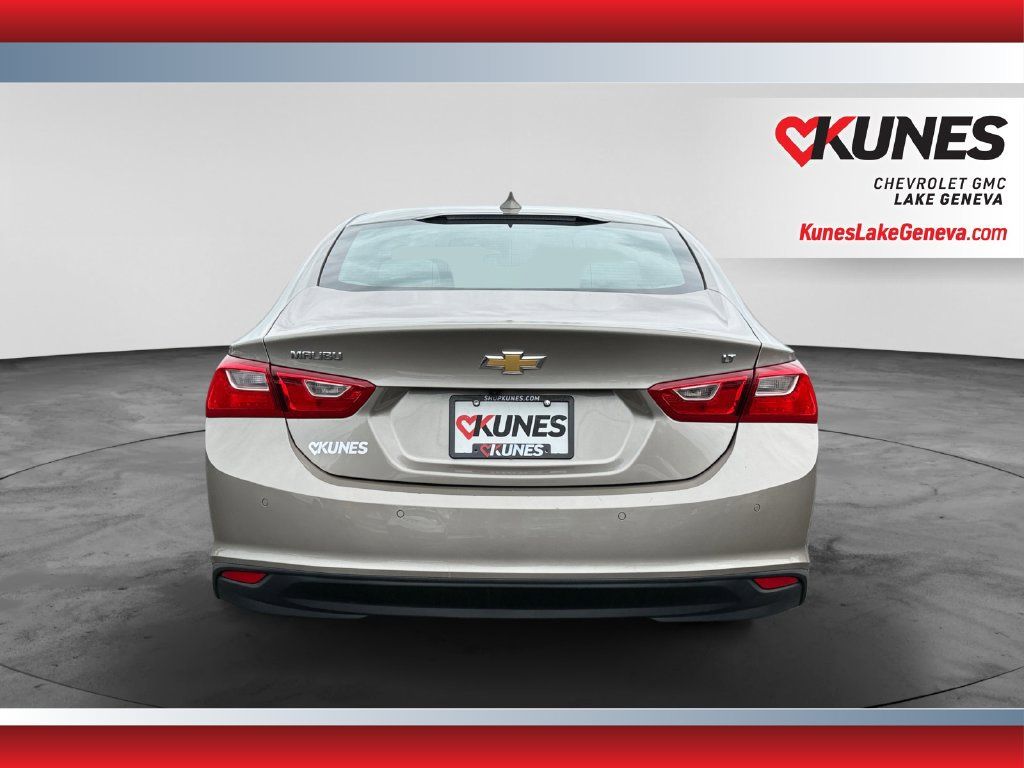 Used 2025 Chevrolet Malibu LT FWD image 9