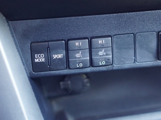 Used 2018 Toyota RAV4 Limited w/ Advanced Technology Package FWD image 26