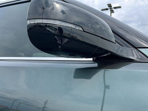 New 2025 Nissan Armada Platinum Reserve image 10